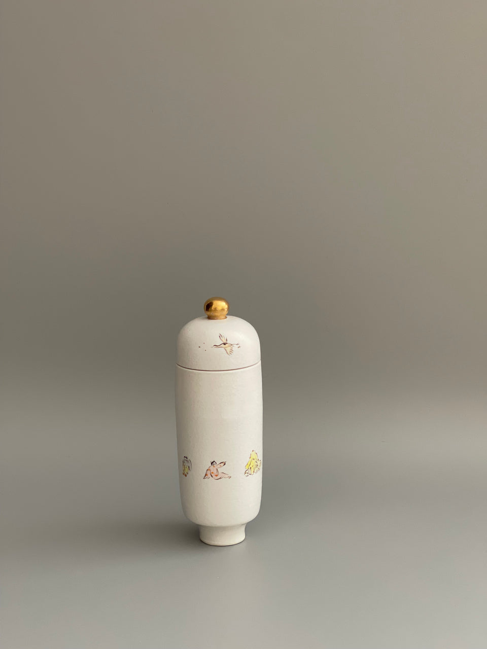 Mignonne Tea Container, Tea canister