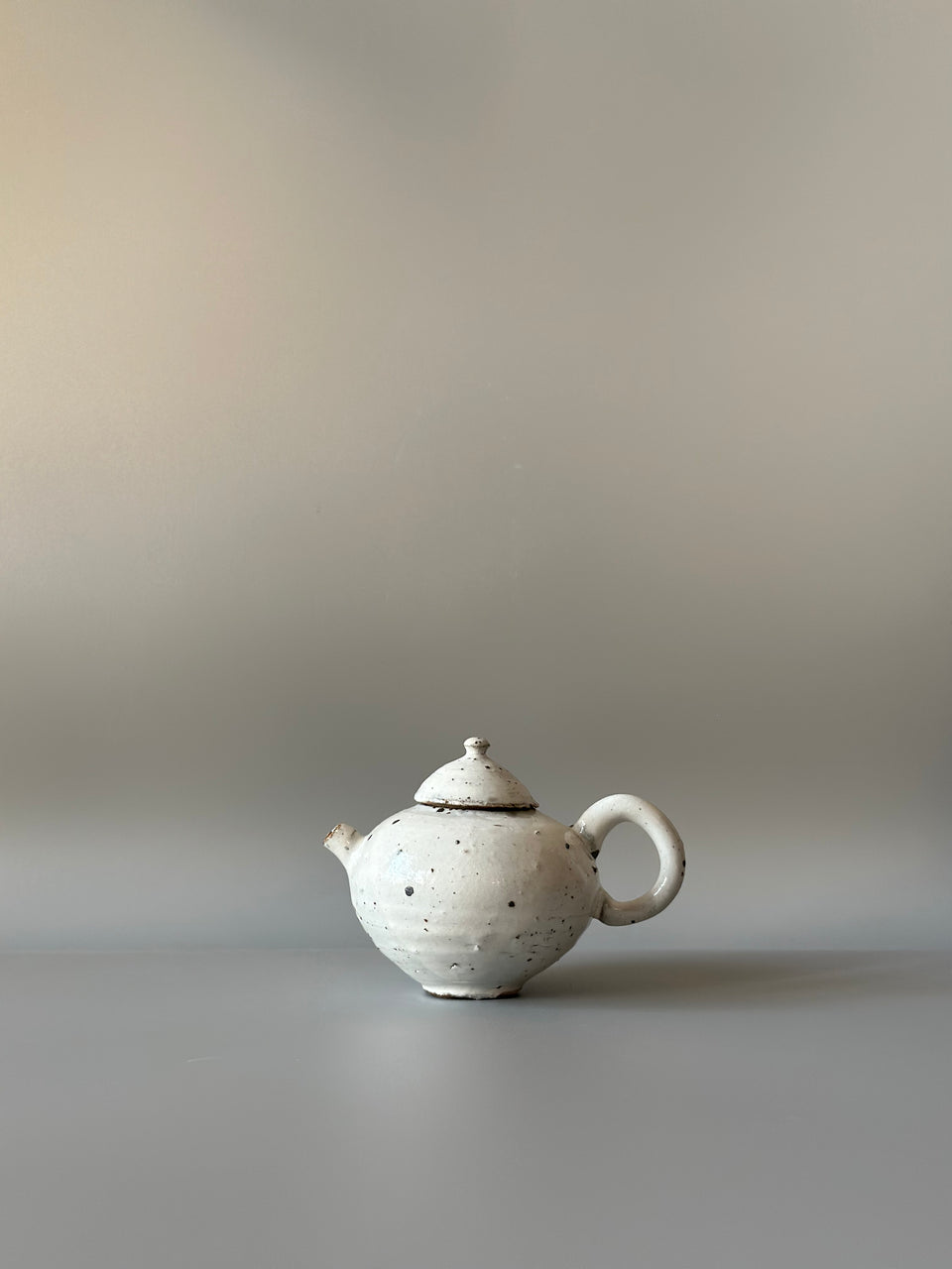 White slip Kohiki Teapot Melon