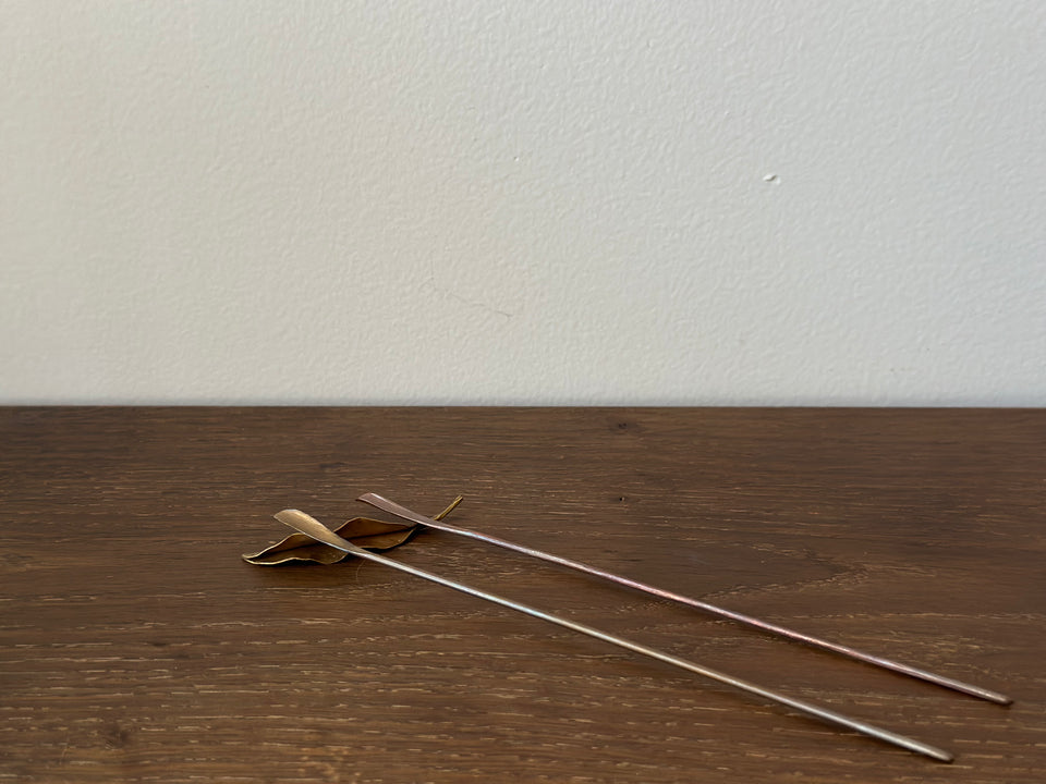 Artisan Brass Tea Needle- Petal