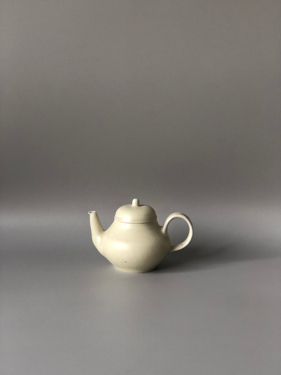 Warm Bao Beige Teapot