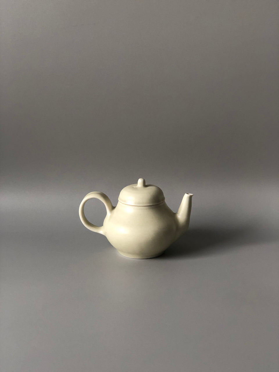 Warm Bao Beige Teapot