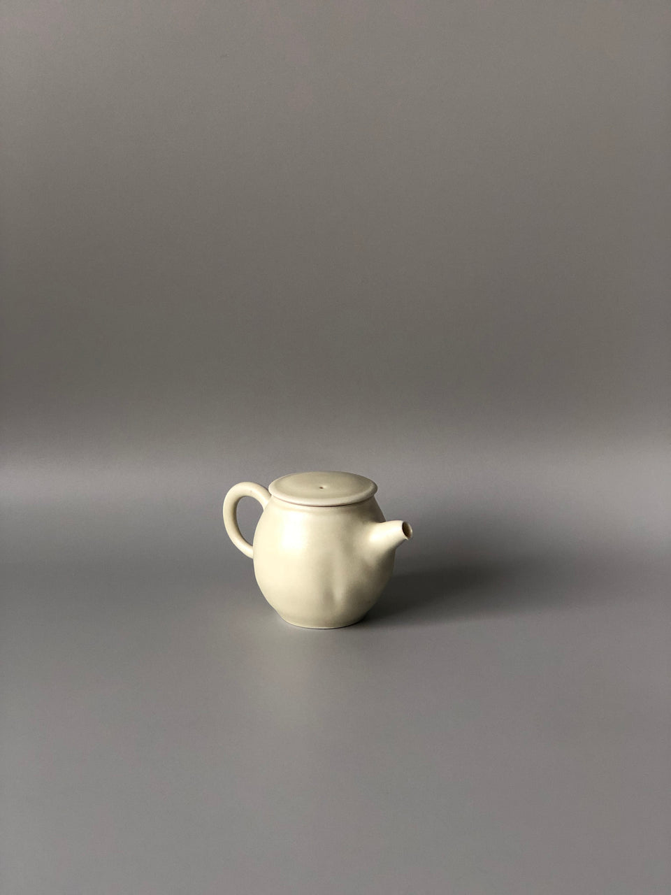 Warmy Beige Teapot