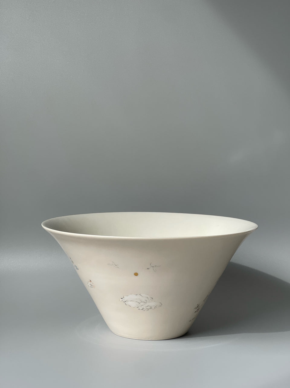 In Between Pot Support/ Vase/ Hucheng/ Bowl