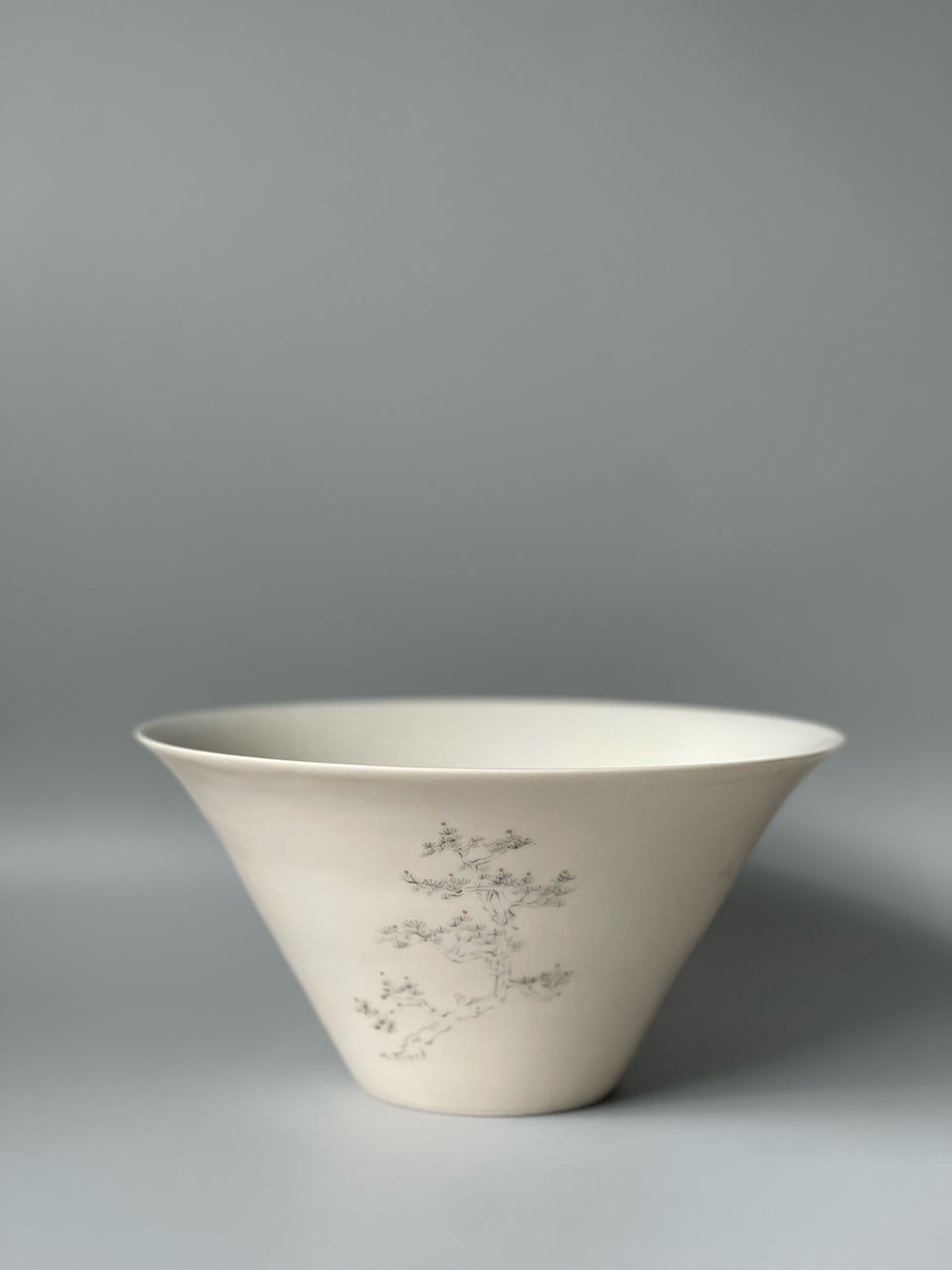 In Between Pot Support/ Vase/ Hucheng/ Bowl